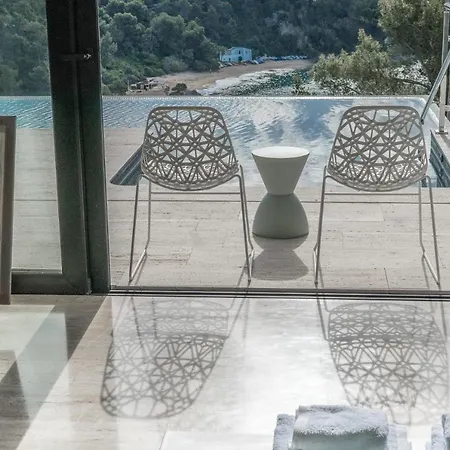 Villa F2 *